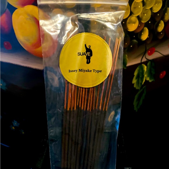 We carry an assortment of fresh incense. - Picture 7 of 9